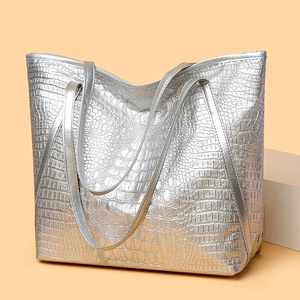 Silver vintage crocodile pattern tote bag with large capacity for women commuters