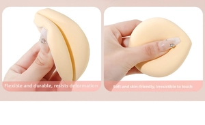 Détail macro de la houpette beige souple montrant l'élasticité et l'anti-déformation