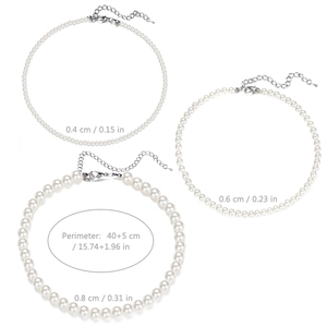 Detailed comparison of three pearl sizes 0.4cm, 0.6cm and 0.8cm on white necklaces