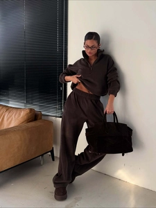 Women's dark brown polar fleece tracksuit with half-zip sweatshirt and wide-leg joggers