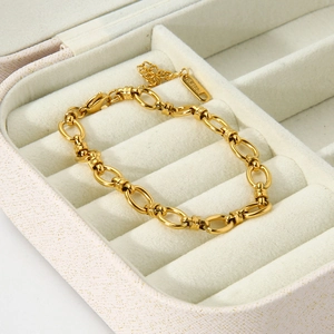 18K gold plated oval stainless steel link chain bracelet with adjustable lobster clasp