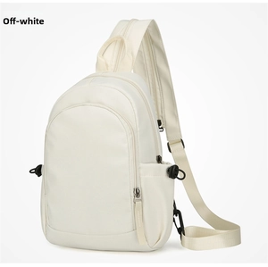 Off-white nylon casual borsttas detail, lichtgewicht rugzak met ritssluiting.