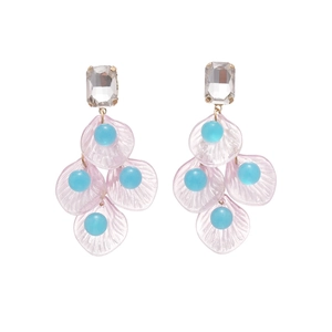 Boucles d'oreilles carrées en résine avec pétales violets et perles bleues pour femme