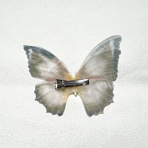 Barrette papillon en maille double couche de 10 cm avec perles et pince crocodile en métal