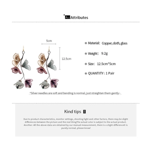 Detailed dimensions and weight info for butterfly flower tassel earrings with fabric