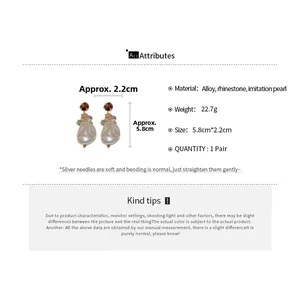 Detailed size chart for baroque crystal pearl earrings showing 5.8cm length and silver pins