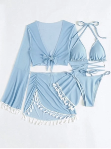 Details des hellblauen vierteiligen Bikini-Sets mit Fransen-Netzrock und langarm Cover-up und Rock