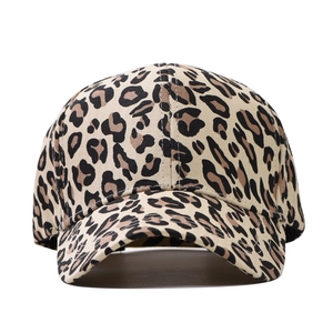 Casquette de baseball léopard avec visière incurvée pour la protection solaire et mode