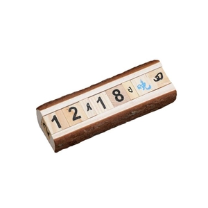 Calendrier perpétuel européen en bois avec écorce naturelle et blocs de date