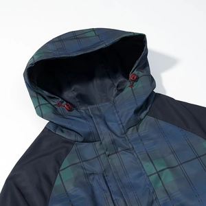 Coupe-vent à capuche à carreaux bleu marine et vert avec détails de cordon