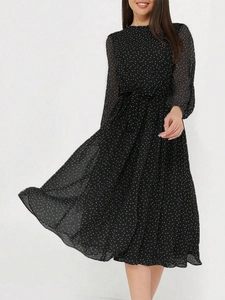 Robe longue élégante en mousseline noire à pois blancs avec manches longues pour l'été