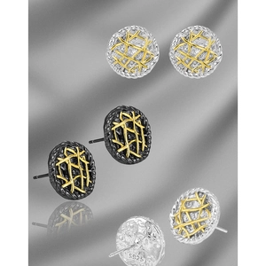 S925 sterling silver round earrings with gold woven texture and mesh pattern