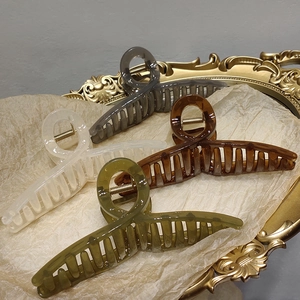 Elegant large jelly-colored shark hair claws in grey, white, amber, and olive green