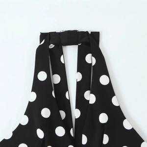 Haut licou à pois pour femmes avec motif classique noir et blanc élégant