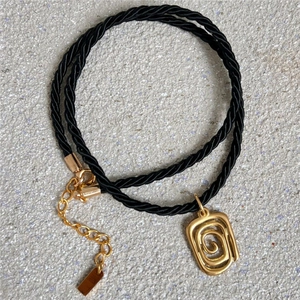Collana con Ciondolo a Forma di Sole e Conchiglia in Acciaio Inossidabile Boho per Donna Cordino Cerato Placcato Oro 18K