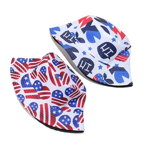 Bob réversible avec motif cœur drapeau américain et imprimé lettres NYC