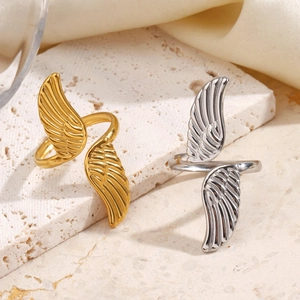 Adjustable stainless steel angel wing open rings in gold and silver finish for women