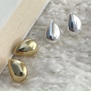 Minimalist 925 sterling silver water drop stud earrings in polished gold and silver finish