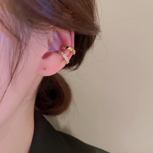 Chic gold-plated honeycomb ear cuff with zircon accents in a layered stackable design