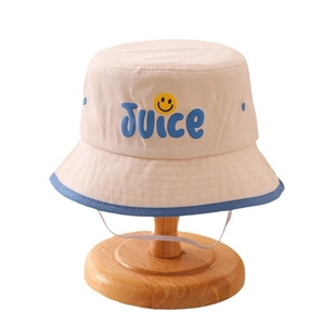 Verstellbarer beiger Kinder Fischerhut mit blauem Rand und Juice Smiley-Stickerei