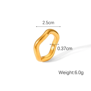 Detail view of gold-plated wavy ring showing 2.5cm diameter and 0.37cm width dimensions