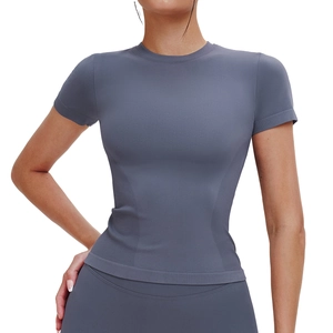 Maglia sportiva da donna grigio scuro a maniche corte aderente con dettagli a costine