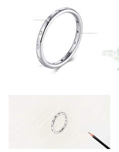 Close-up of S925 sterling silver ring featuring hand-set 5A zircon and hallmark stamp
