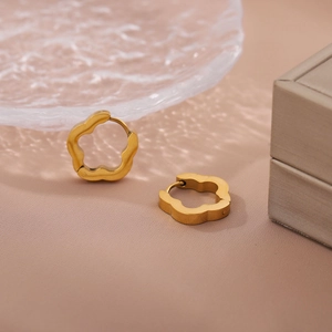 French luxury style golden flower stud earrings in polished stainless steel for women