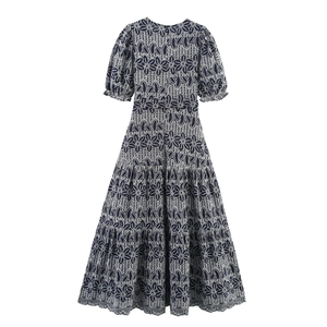 Elegantes marineblaues besticktes Maxikleid mit V-Ausschnitt, Puffärmeln und Spitzen-Details