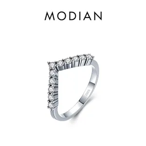 Minimalist S925 sterling silver V-shape arrow ring with sparkling pavé zircons