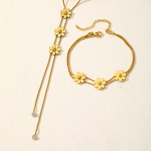 Elegant gold stainless steel jewelry set with 3D flower pendants and snake chains