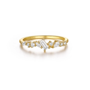Macro detail of gold S925 silver ring featuring mixed-cut zircon in a floral layout
