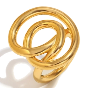 Bague minimaliste en acier inoxydable plaqué or 18 carats avec design noué élégant