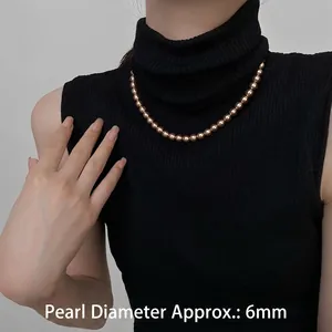 Collier élégant en perles champagne de 6mm pour femmes au design français minimaliste