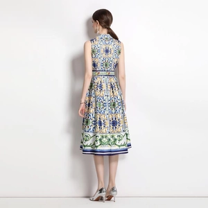 Robe midi vintage sans manches à imprimé carreaux avec taille cintrée de style français