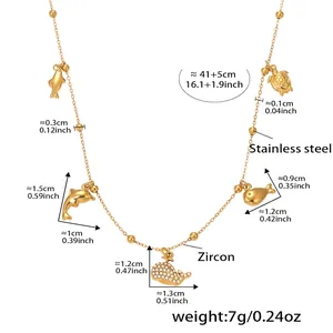 Dettaglio del ciondolo balena con zircone e dimensioni della catena in acciaio inossidabile