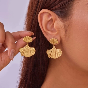 Stainless Steel Ginkgo Leaf Flower Stud Earrings For Women Gold Plated Brushed Metal Texture Floral Drop Ear Jewelry Accessory