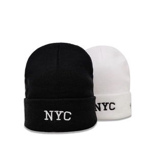 Bonnets en tricot noir et blanc avec broderie NYC 1987 sur le revers de style urbain