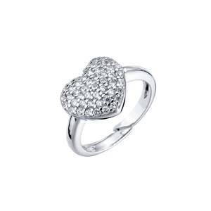 Gros plan sur une bague ajustable en argent avec cœur pavé de zircons étincelants