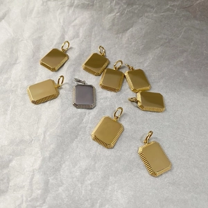 Rechteckige Anhänger aus Edelstahl zum Gravieren für DIY-Schmuck in Gold und Silber.