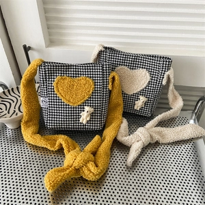 Sac Bandoulière Enfant Motif Pied De Poule Coeur Pendentif Ours En Peluche Bandoulière Polaire Sac À Main Mode Pour Tout Petits