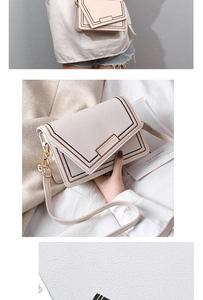 Vue détaillée du sac bandoulière beige avec surpiqûres géométriques orange et noires