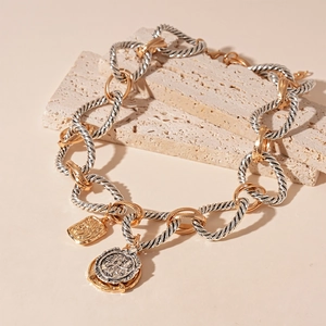 Collana vintage a catena spessa bicolore con texture a spirale e ciondoli moneta
