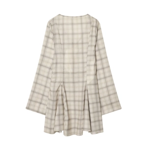 Fashionable V-neck plaid short dress with flare sleeves in a greyish-beige checkered pattern