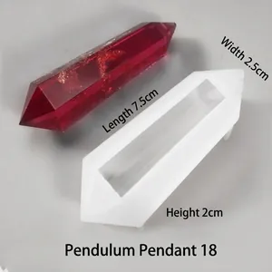 Vue détaillée du moule en silicone pour pendule en résine, taille 7,5x2,5x2,0 cm