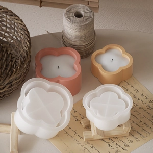DIY bloemvormige siliconen mallen voor kaarsen en gipsen potten met houten standaards