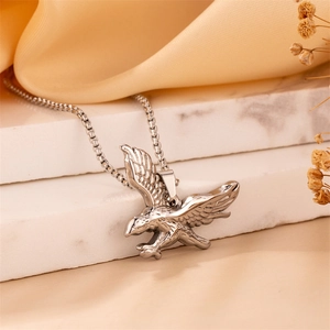 Collier pendentif aigle en acier inoxydable de style punk avec chaîne box pour homme et femme