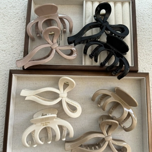 Korean Glossy Bow Knot Hair Claw Clip Plastic Minimalist Shark Hairpin For Women Elegant Bun Hair Catch Accessories