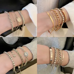 Ensemble de Bracelets Pendentif en Métal Individuel à la Mode pour Femmes Plaqué Argent Incrusté de Strass Géométriques Bracelet Chaîne Serpent Bijoux Cadeau