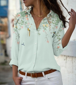 Camicia da donna verde menta a maniche lunghe con stampa floreale e uccelli